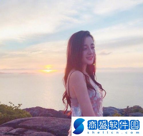 老李頭和他的媳婦的性格特點